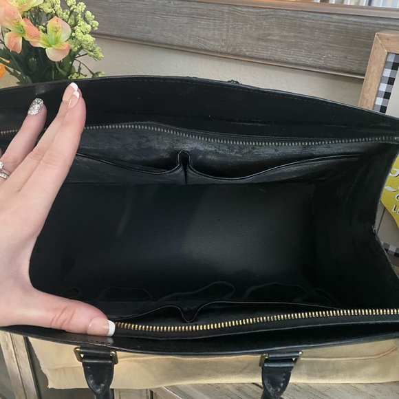 SOLD Auth Louis Vuitton Epi Riviera - Picture 5 of 12